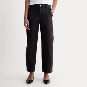 Everlane Utility Barrel Pant in black (size 6)